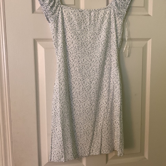 White Floral Dress - Picture 3 of 7